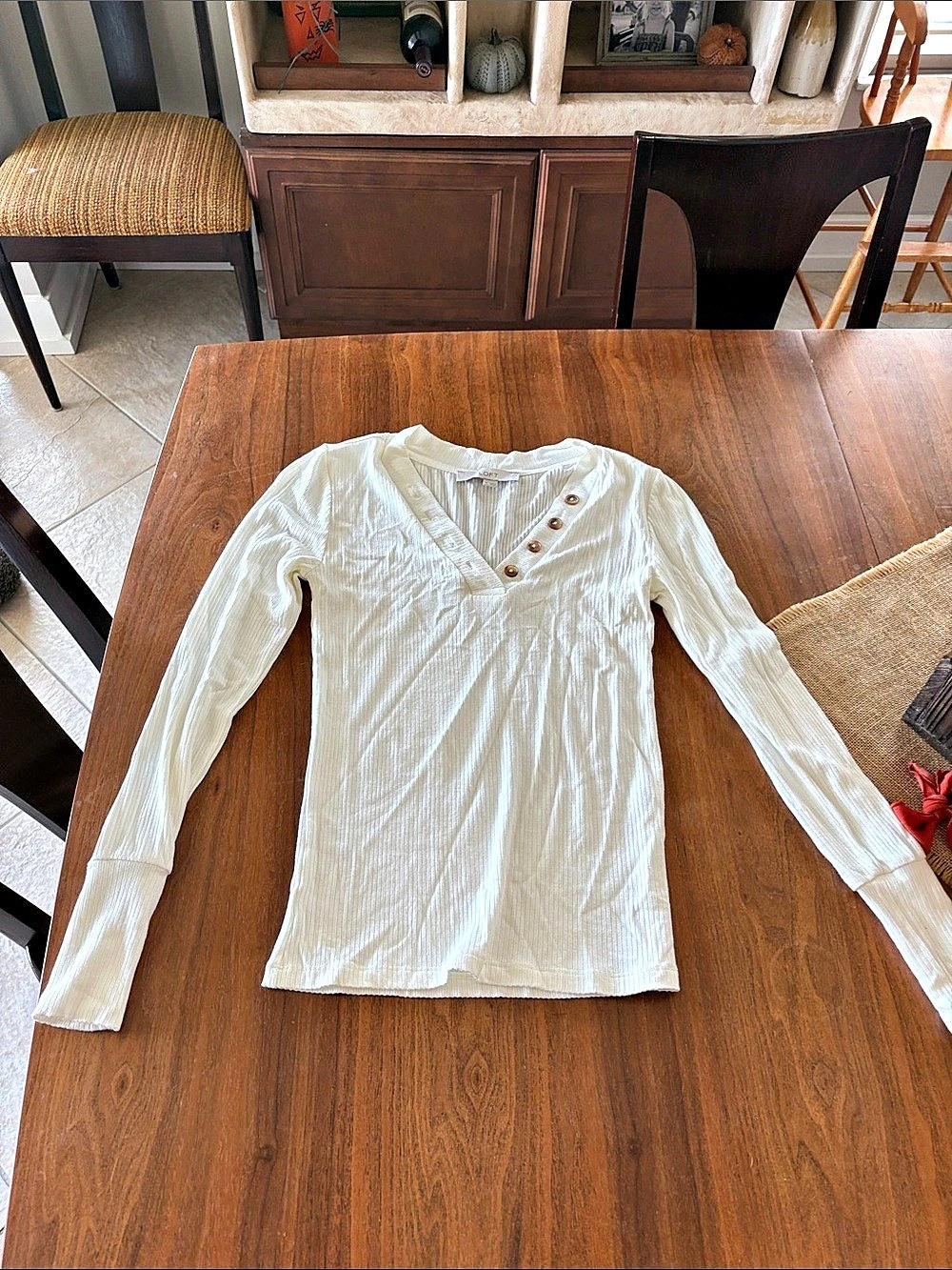 LOFT Long Sleeve Top in Off White Size XS Like New